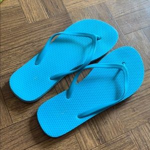 3 for $10 Teal Old Navy Flip Flops